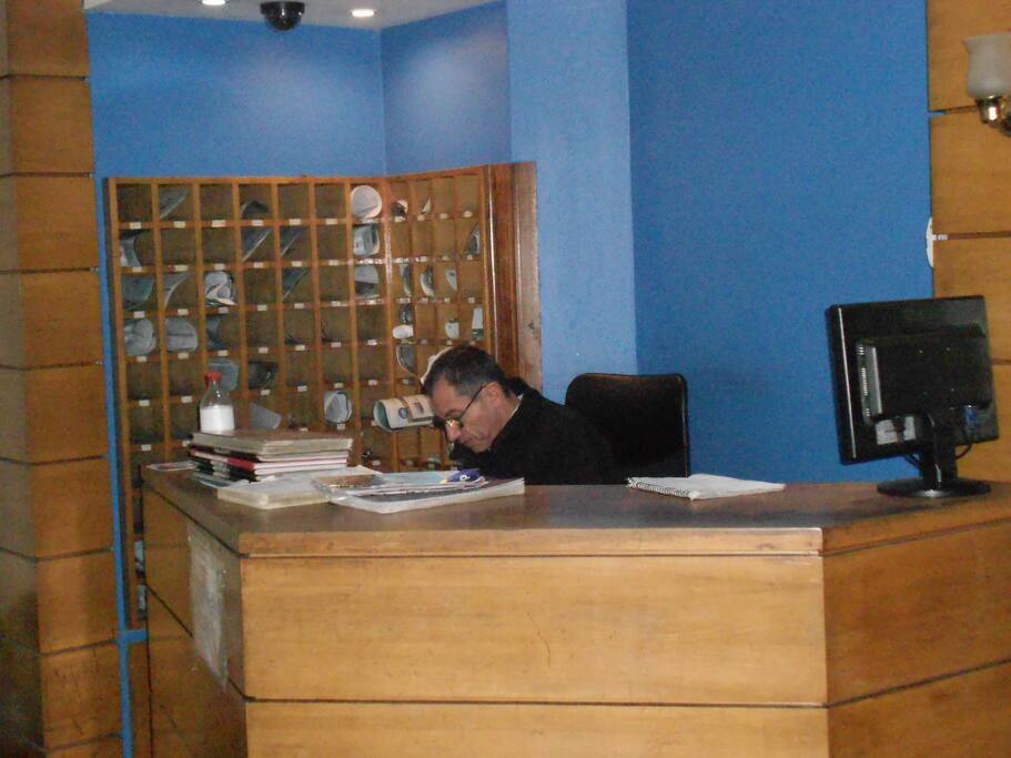 Sala Conserjería 24 hrs.