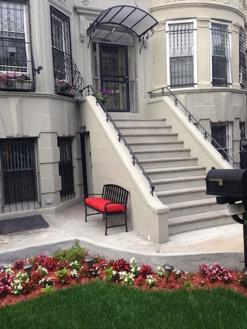 Slice of Heaven @ 811