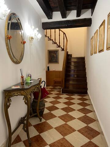 The House on the Canal gallery image 3