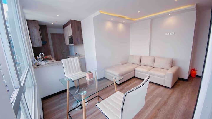 Hermosa Suite En La Carolina Con Balcón - Quito