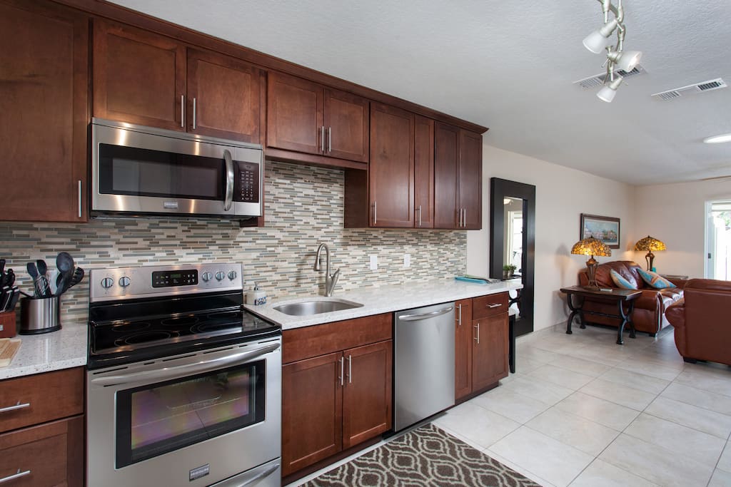 Fully Equipped Kitchen with Stainless Steel Appliances