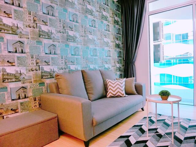 **NEW COZY SUITE IN THE HEART OF MELAKA W/ POOL!!!