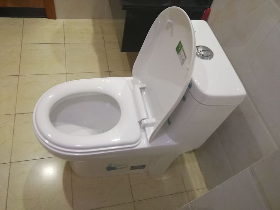 卫生间马桶一客一消毒