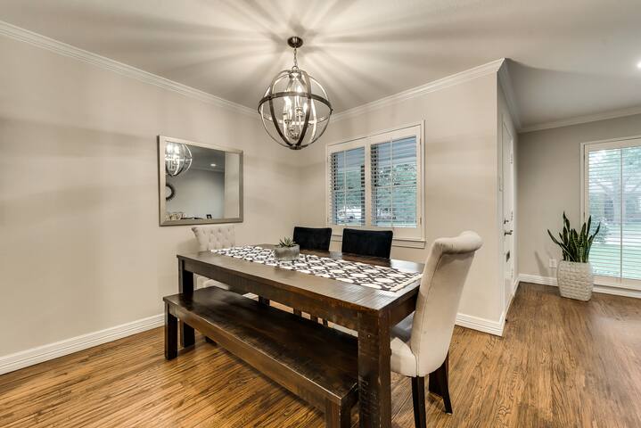 UpscaleMidwayHollowModern-QuietArea-FamilyFriendly gallery image 5