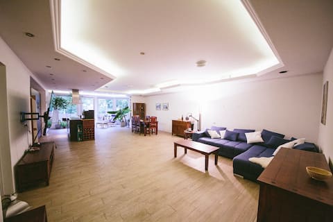 Whirlpool, underfloor heating, Nintendo & Netflix