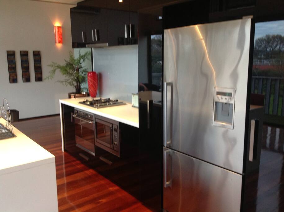 Gourmet kitchen - quality appliances