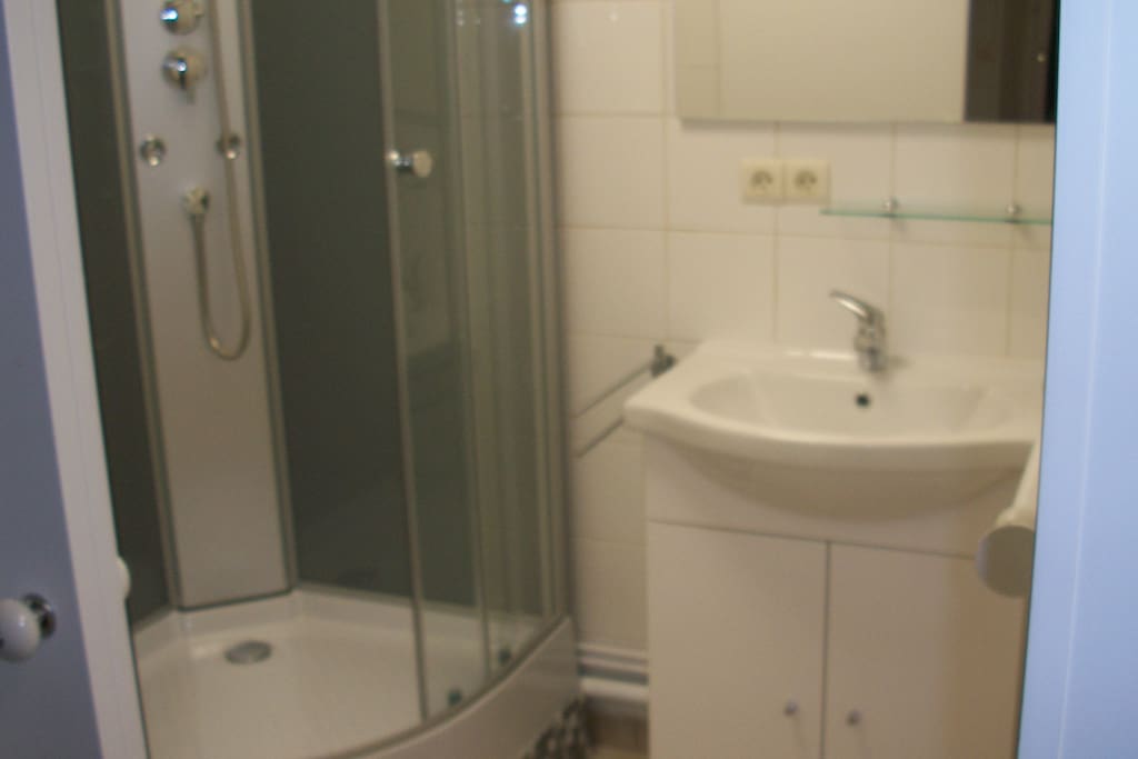 sale d'eau avec toilette