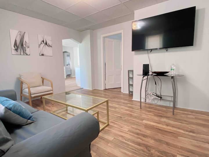 3br W Parking - 15m Drive To Cambridge/boston - Wellesley, MA