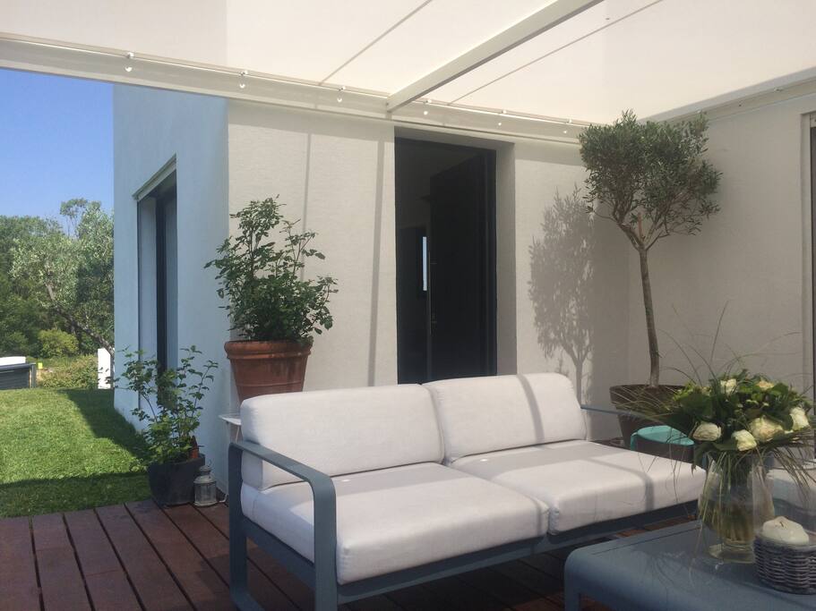 Accès indépendant à la chambre depuis la terrasse