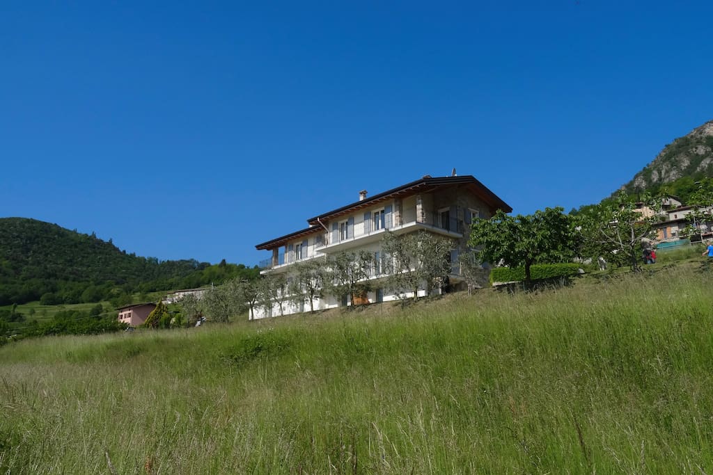 Mos Country House