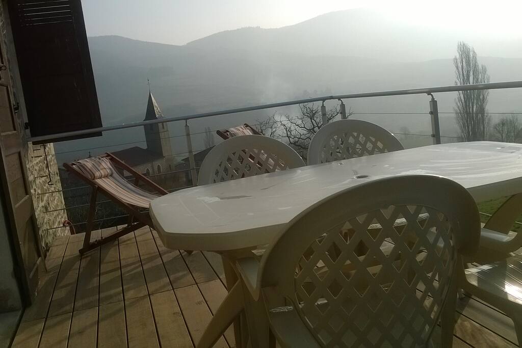 La terrasse un matin brumeux