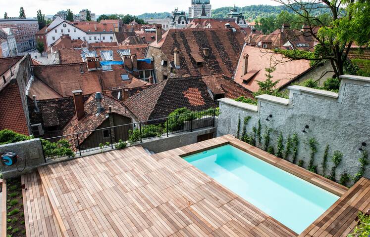 Stella Sky Ljubljana apartments Castor