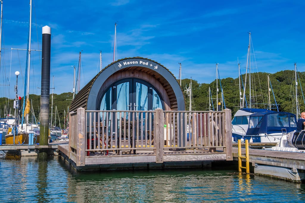 Haven Pod+ unique floating eco Pod! Houseboats for Rent in Neyland