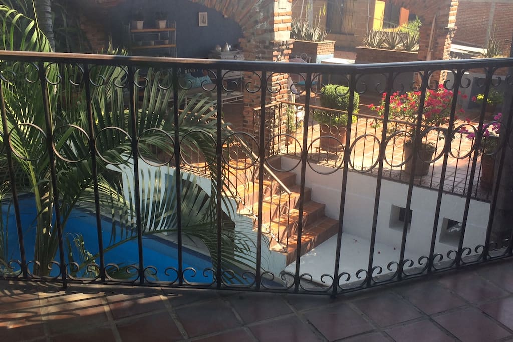 terraza con sala y comedor para unos ricos asados