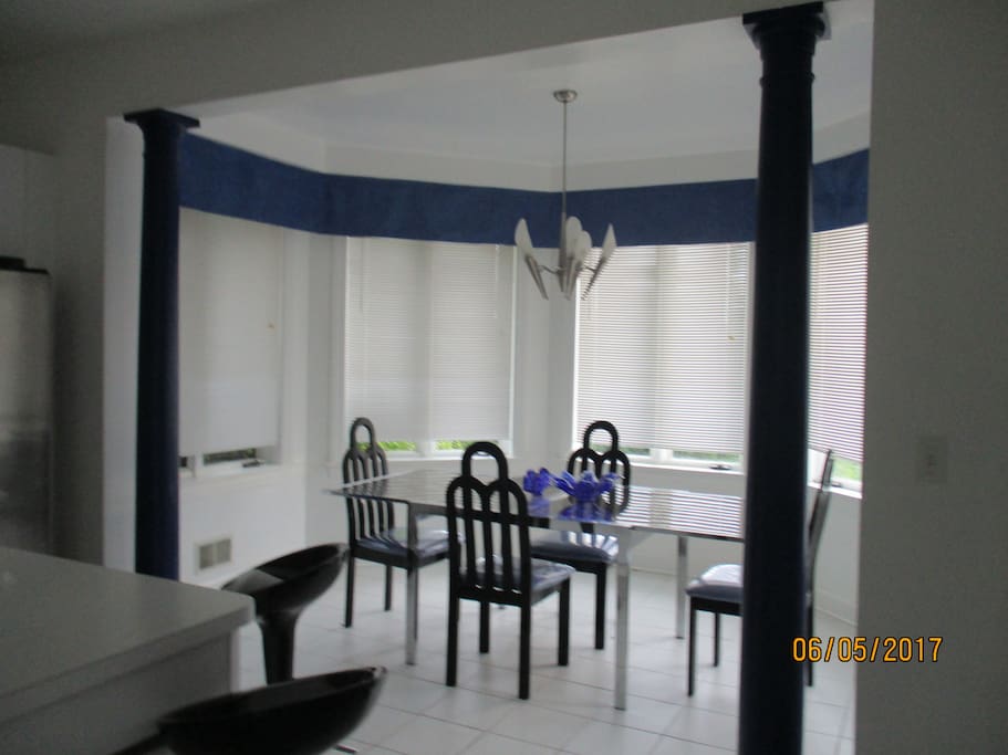 Breakfast Room