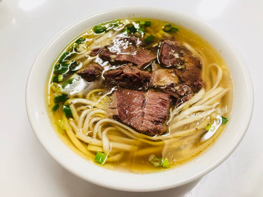我敢说 老台北人一说起牛肉面 必定说起桃源街牛肉面 台北旅游攻略 尽在airbnb爱彼迎 我敢说 老台北人一说起牛肉面 必定说起桃源街牛肉面 台北旅游攻略 尽在airbnb爱彼迎