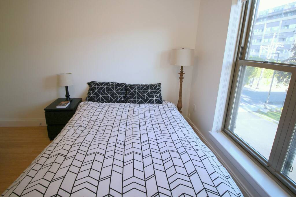 Bedroom Photo 2