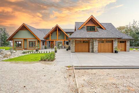 Luxury Home, Gated Property
Sleeps12, Hot Tub Spa