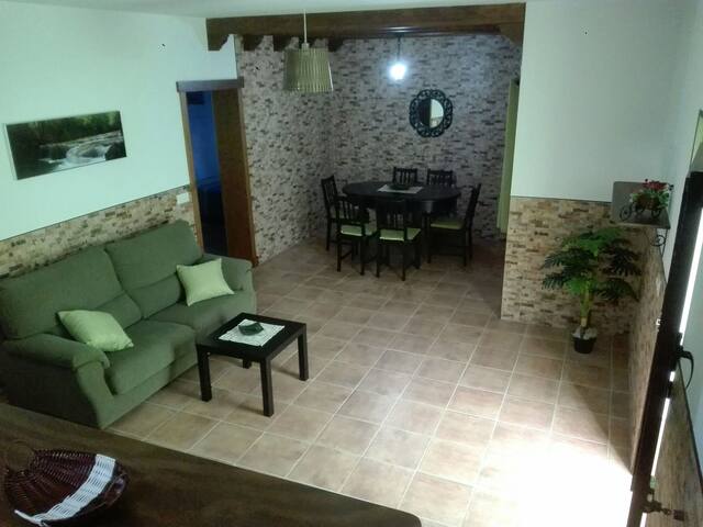 Se alquila casa 100m2
