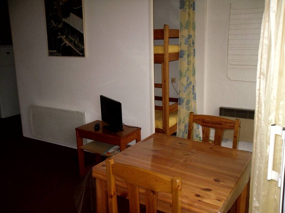 le coin repas sur la loggia