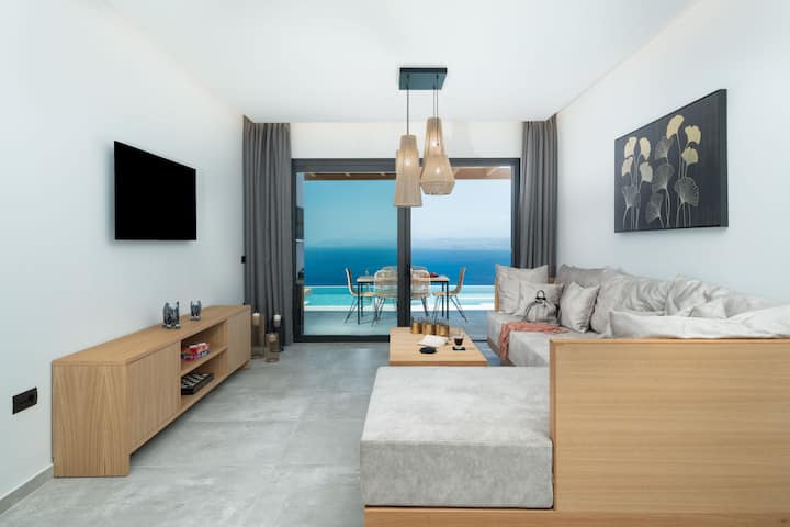 Villa Emiliana covers 105 m2 and is one of the six villas in Malvezzino complex.