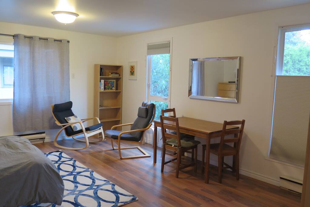 Reading and eating nook