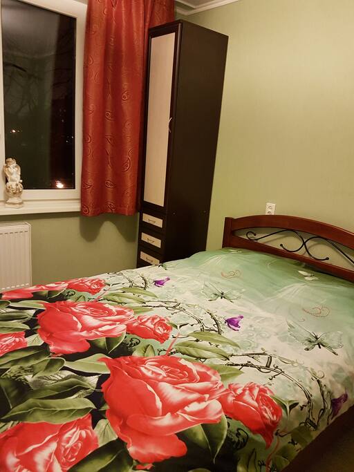 Удобная двухспальная кровать 140 с ортопедическим матрацем
Convenient double bed 140 with an orthopedic mattress
