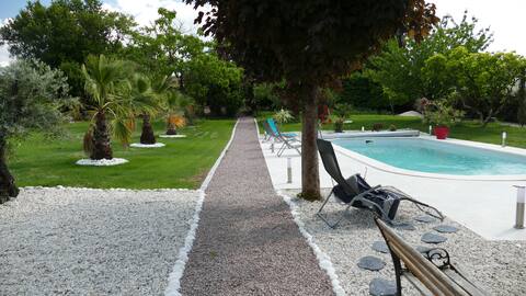 Large capacity gîte and seminar La Rochelle
