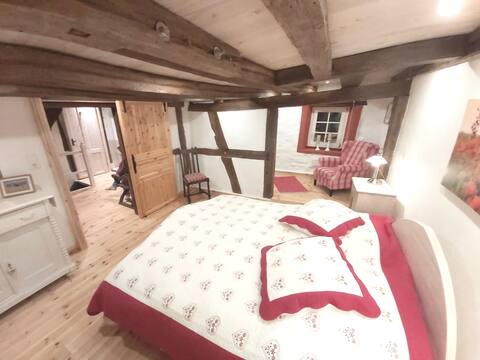Charming professional working room in Stromberg old town