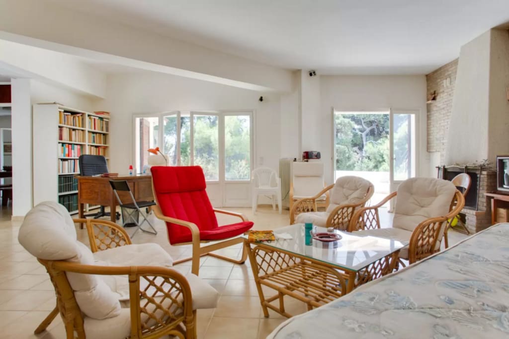 Spacious living room to ensure maximum comfort and style