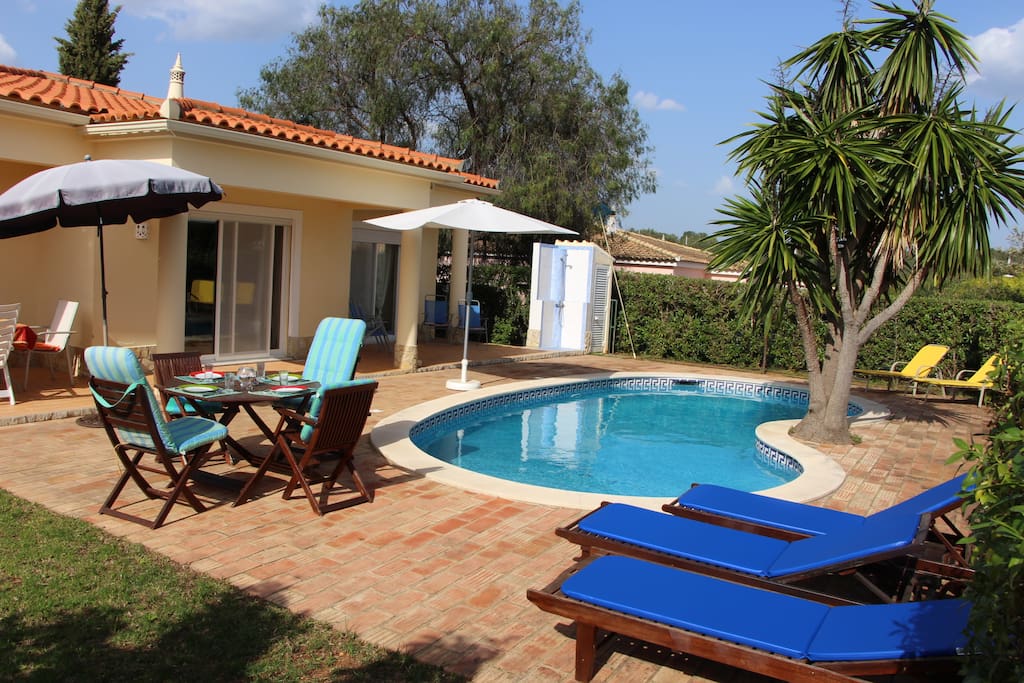 Pool and leisure area