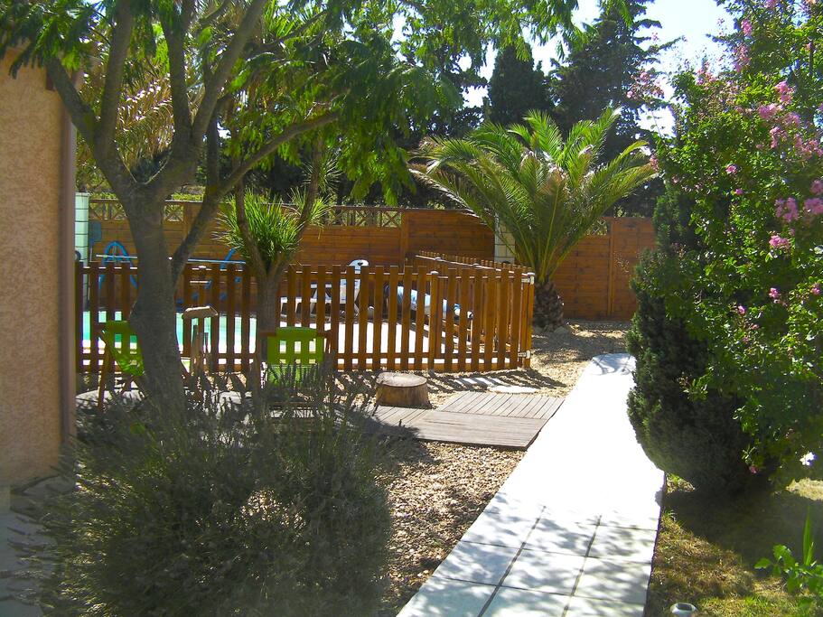 Villa: jardin à l'avant
