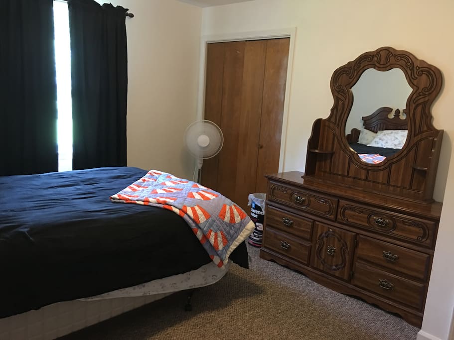 Bedroom - Full Size Bed