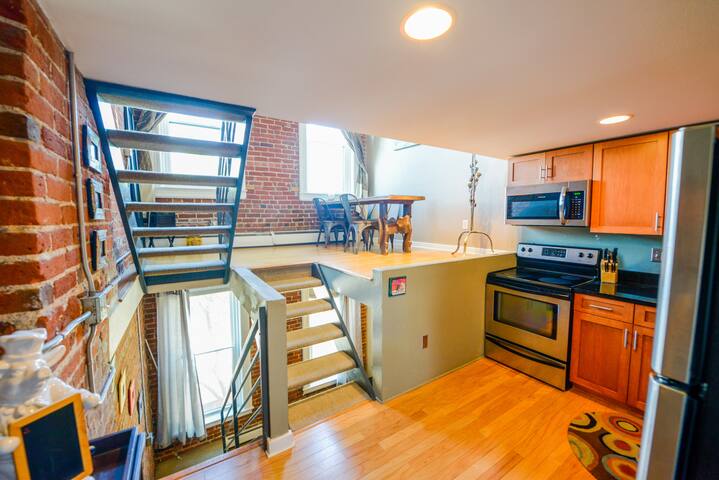 Loft in BallPark - Walk EVERYWHERE Downtown!