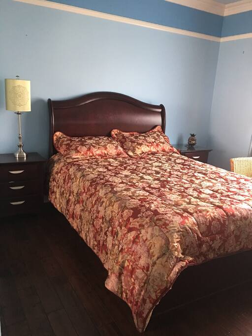 Suite bedroom