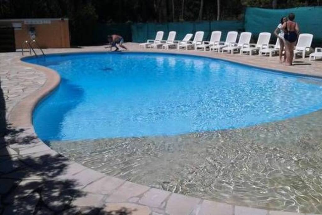 Piscine privative à la résidence