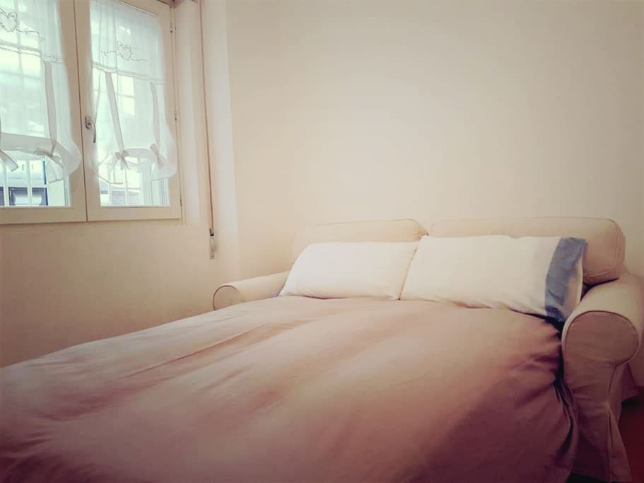 Divano letto - camera per gli ospiti / host room