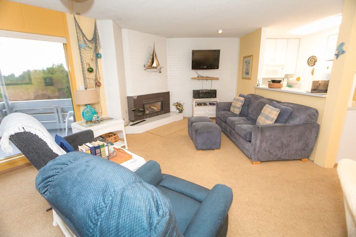 The Grey Gull managed Airbnb listing 3