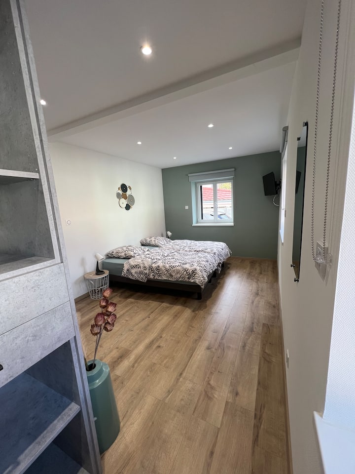 غرفة في الطابق الأرضي 