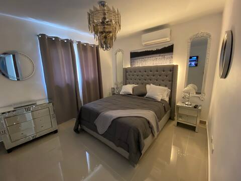 SECURE BRAND NEW 3BR APT SANTIAGO MIN FROM AIRPORT