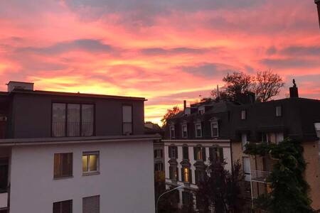 City central quiet studio in friendly safe area