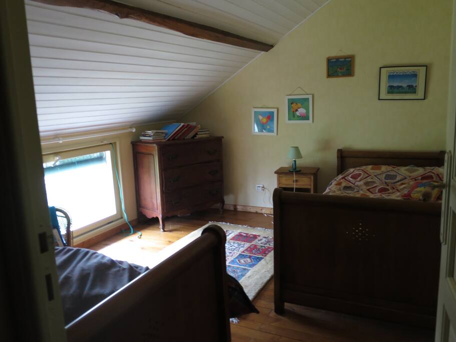 chambre avec lits jumeaux