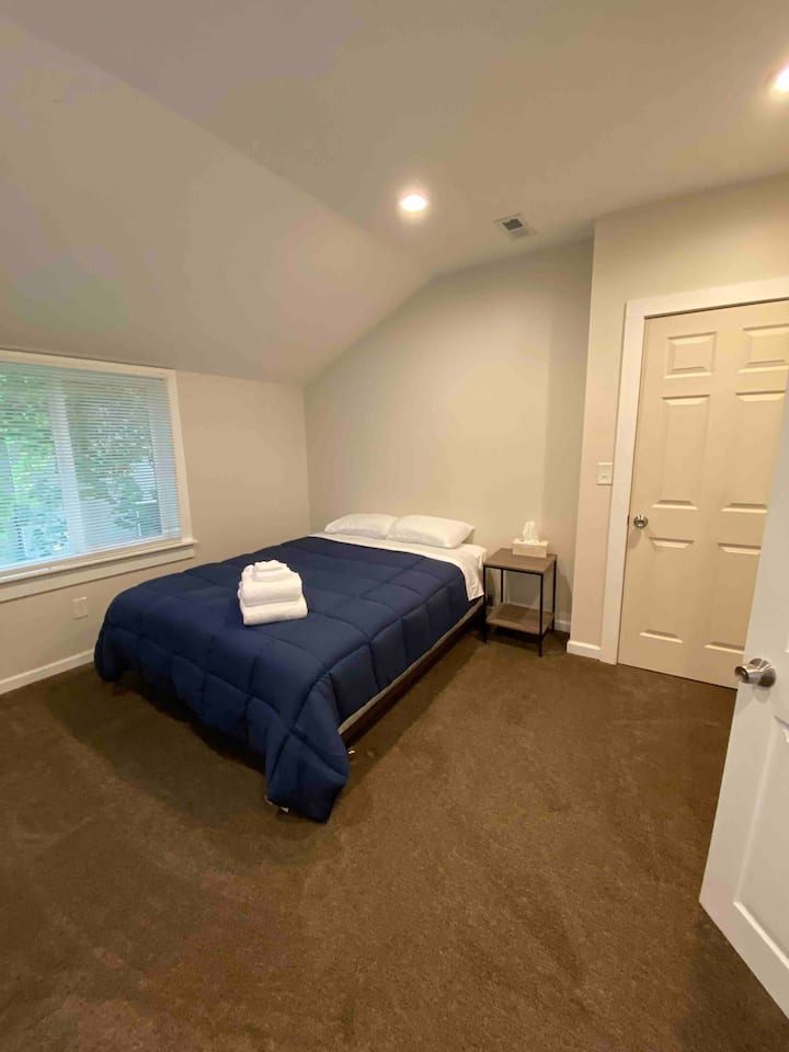 Spálňa 1  - veľká manželská posteľ