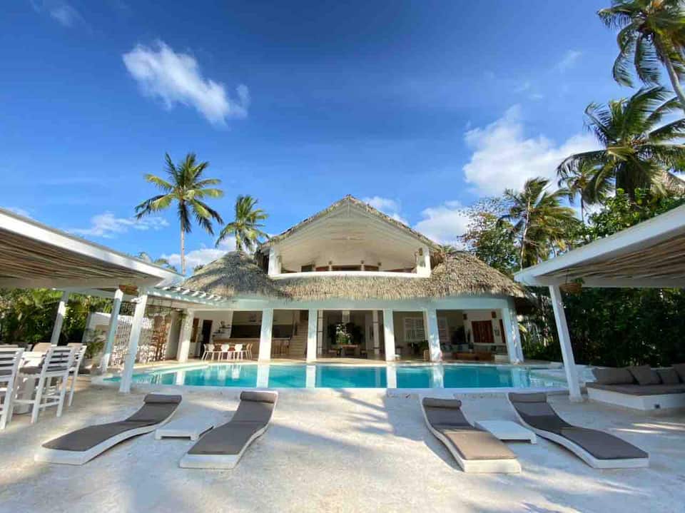 Top-earning Airbnb listing in Las Terrenas, 11 bedrooms