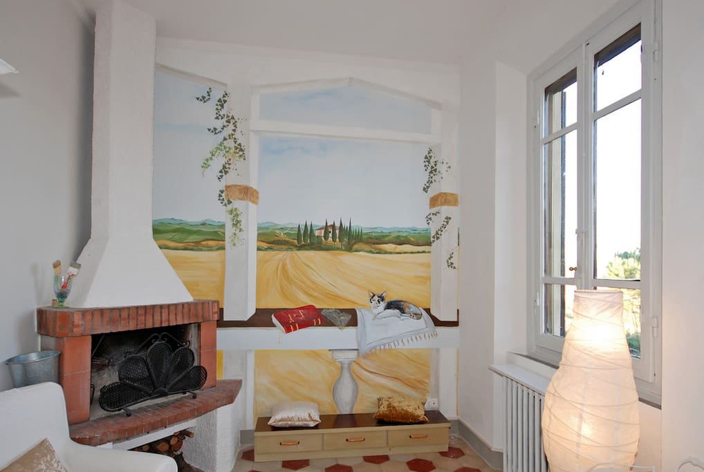 Sunflower 3
living room et fireplace