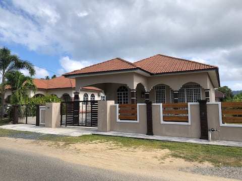 afza Homestay Sura