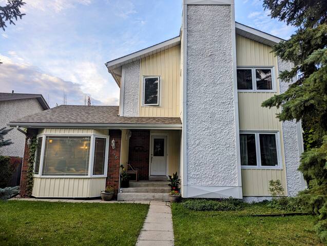 The Gwen – Gym/Sauna/Hot tub gallery image 3