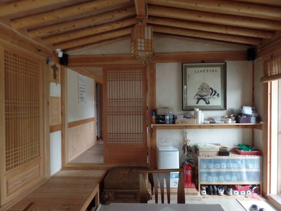 living room.