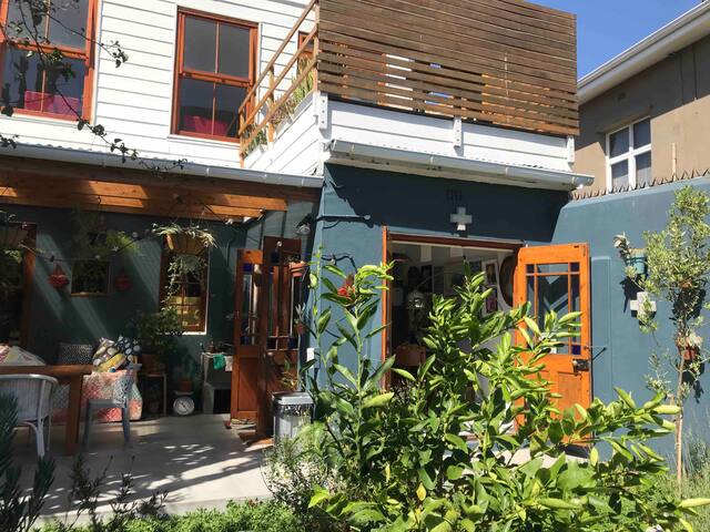 Bohemian family home in central Vredehoek gallery image 5