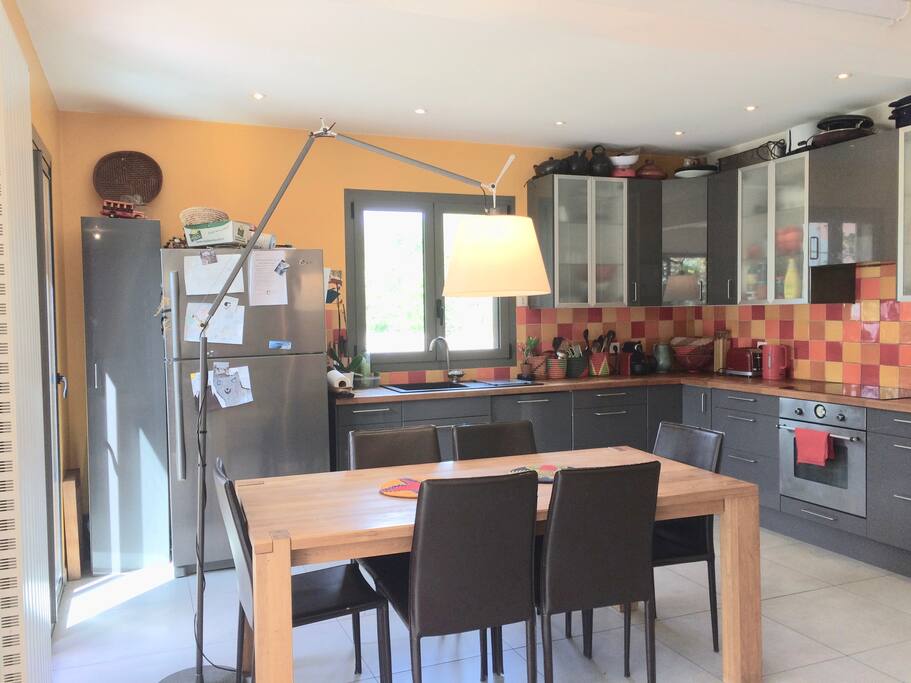 Salle à manger et cuisine américaine